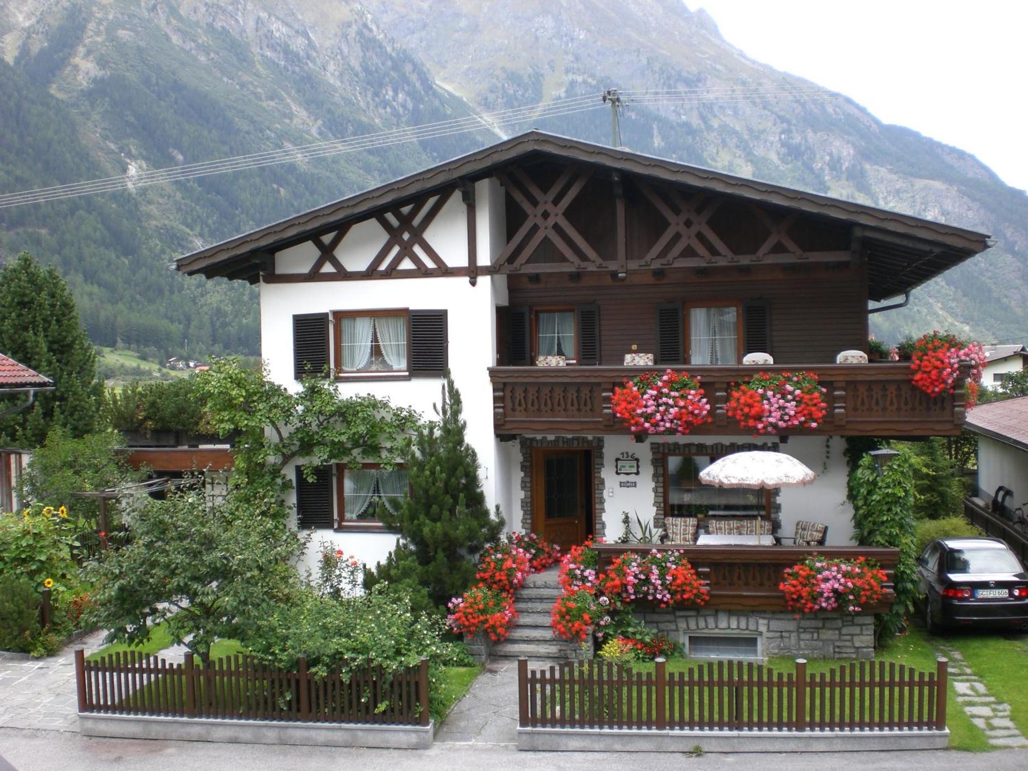 Ferienwohnung Familie Hoefler Langenfeld Exterior photo